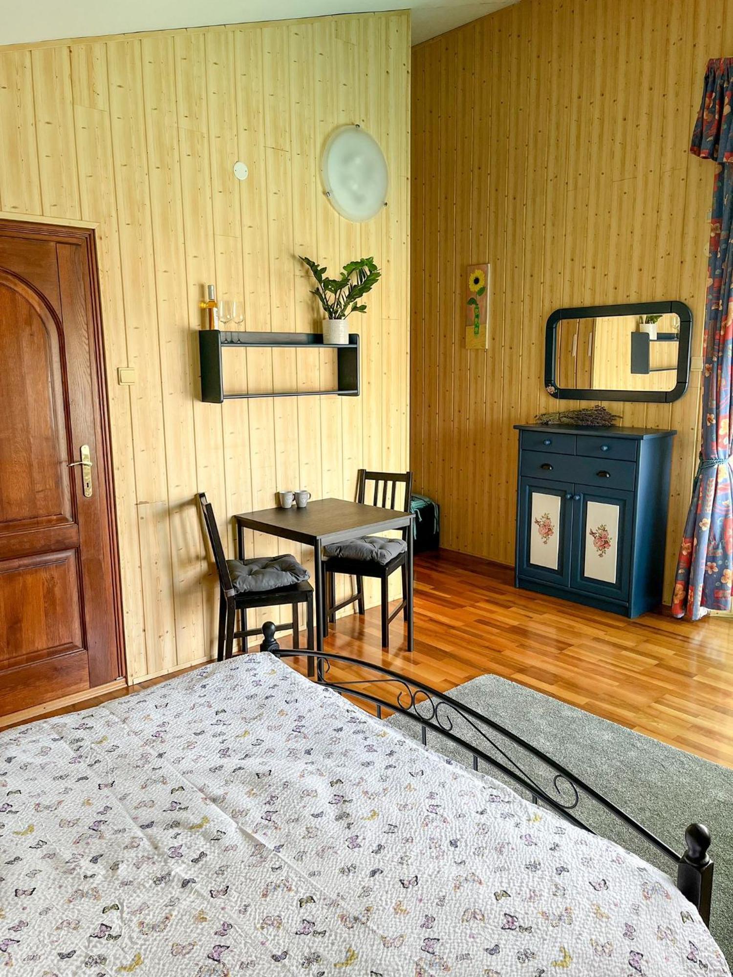 Cozy Rooms In Wine Town - Modra Quarto foto
